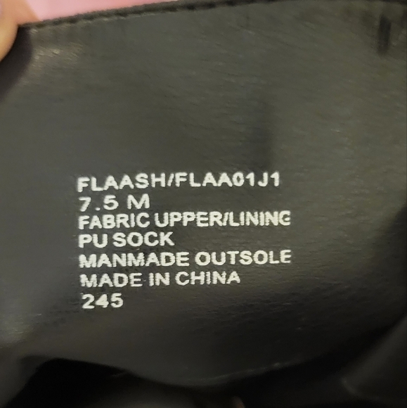 Madden Girl, ladies riding boots. Boots have flaash slouch style. Size 7.5 - Picture 9 of 9